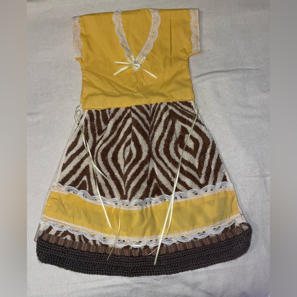 NEW HAND TOWEL GIRL’S DRESS DESIGN HANDMADE - Picture 6 of 7